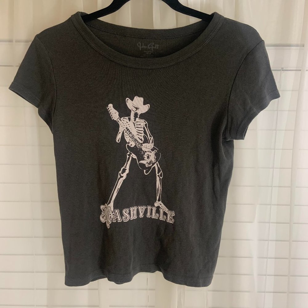Dark gray Nashville brandy tee